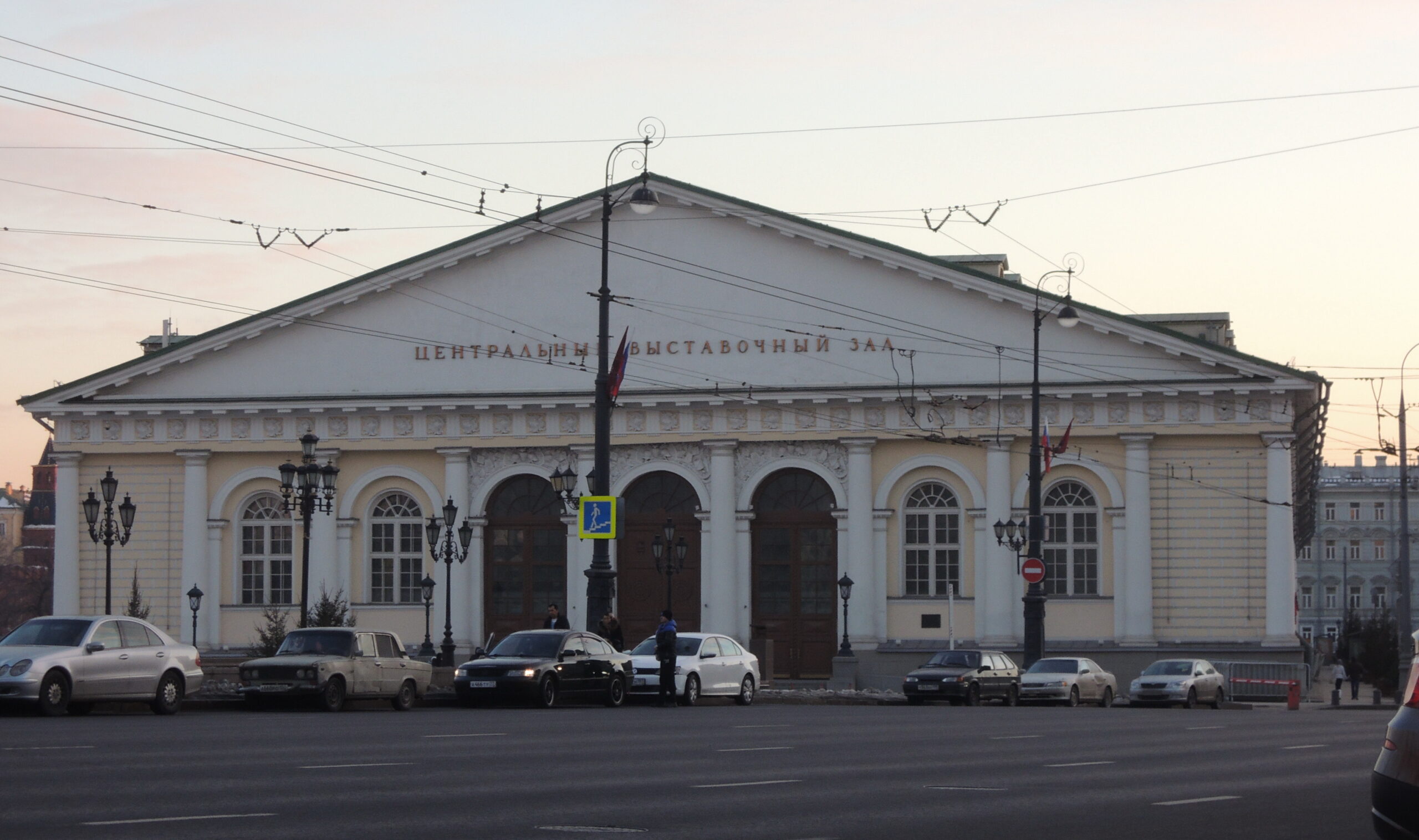 The Show as Image: Moscow Fashion Week and the Visual Language of the Runway