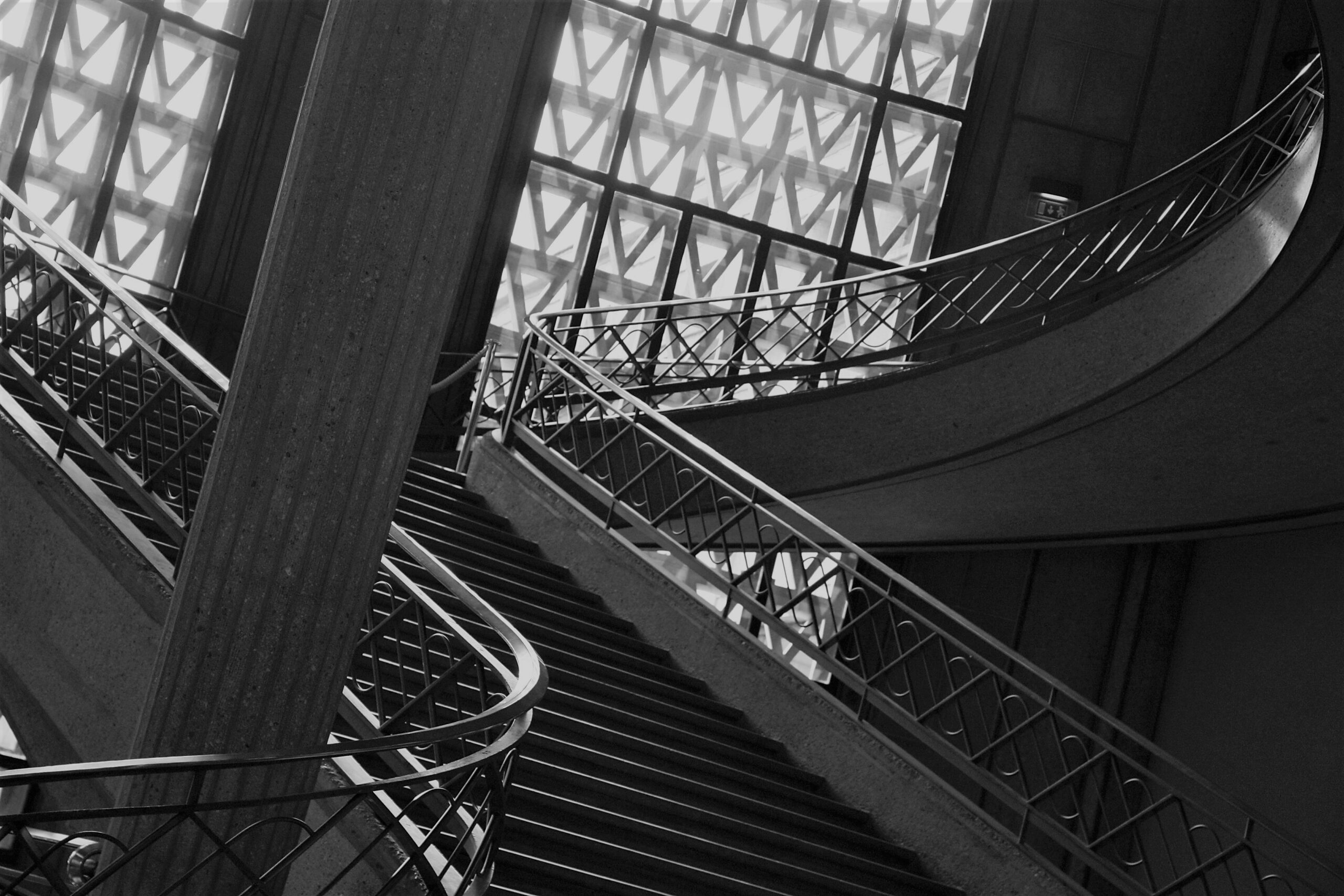 The Show as Spectacle: Paris Fashion Week SS27 and the Palais d'Iéna